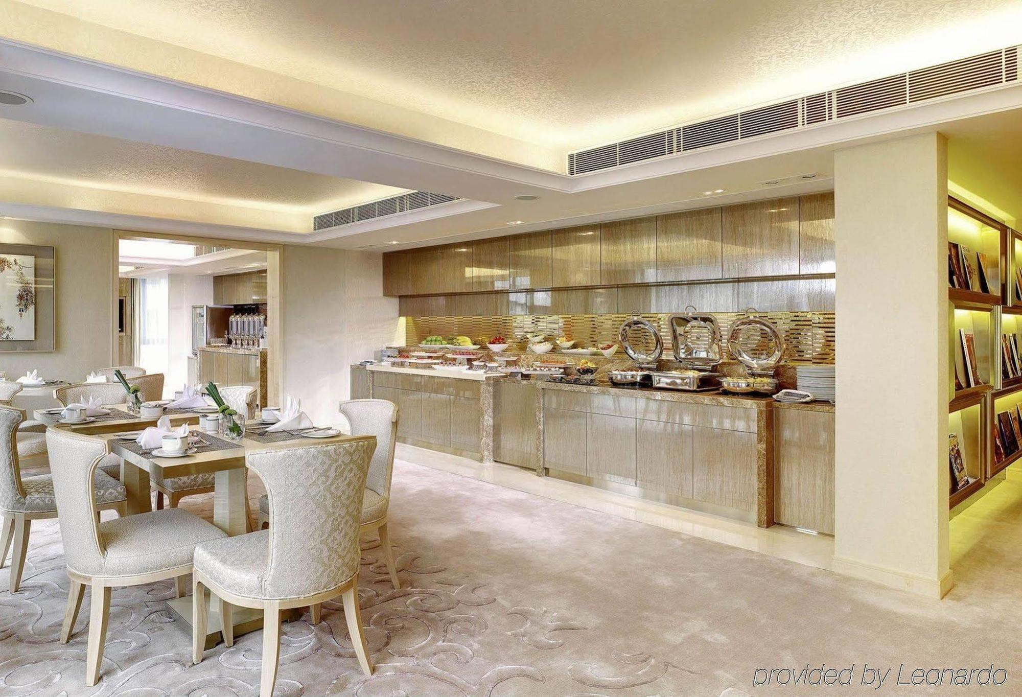 โรงแรมรอยัล การ์เด้น โรงแรม ฮ่องกง